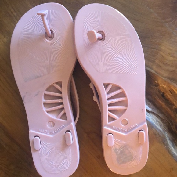 BCBG Generation pink jelly thong sandals🎀 - Picture 4 of 5